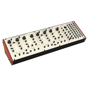 Аналоговый синтезатор Behringer 2-XM